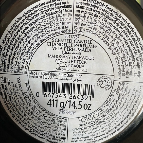 White Barn Mahogany Candle - Picture 2 of 4